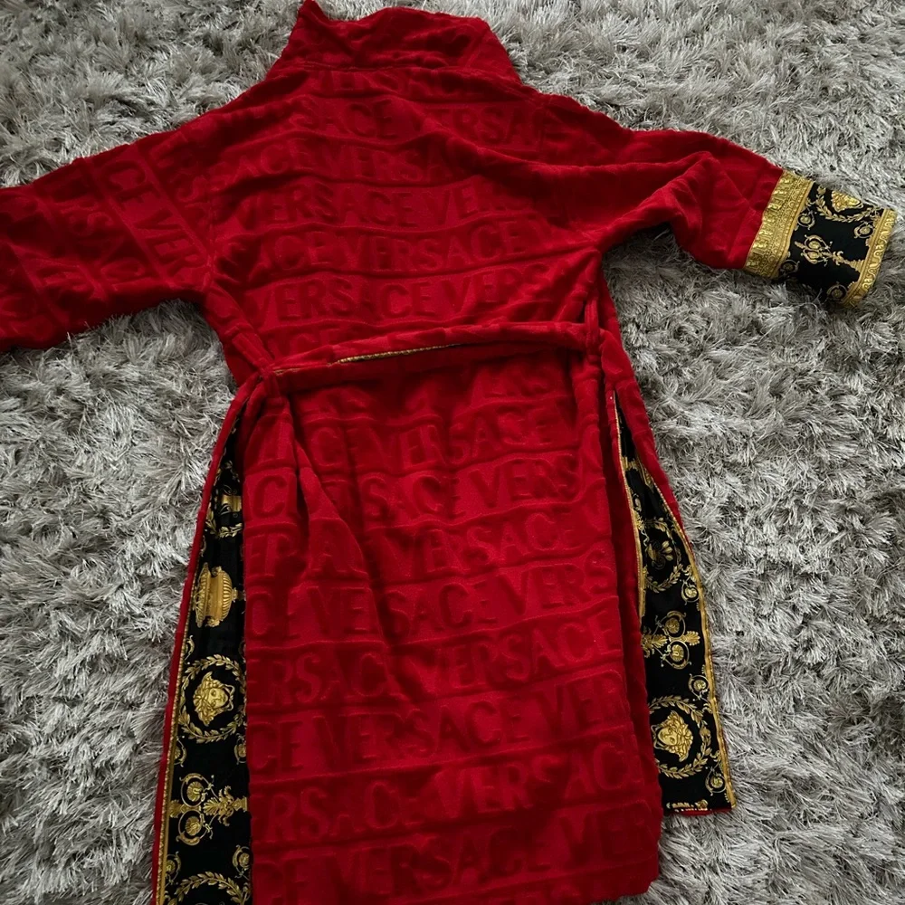 ✨Versace Robe✨ - Picture 5 of 6